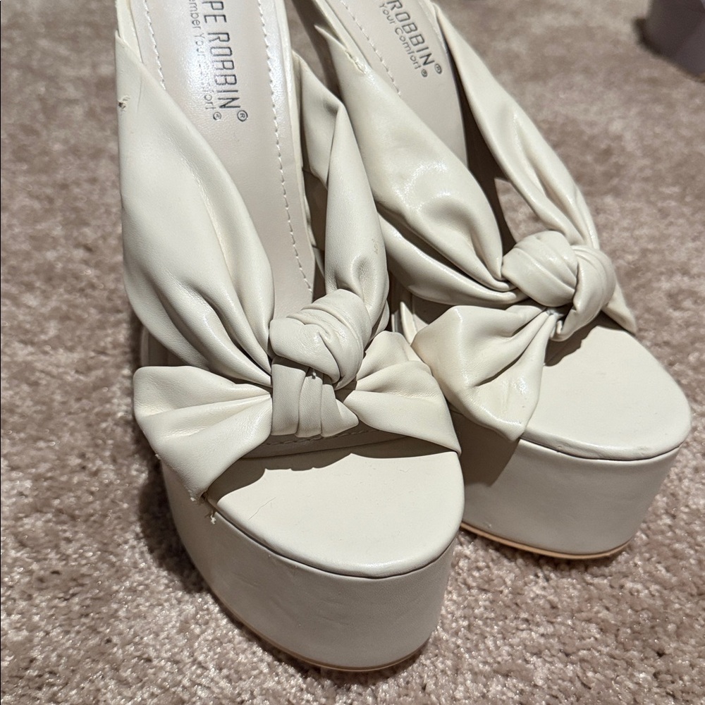 Cape Robbin Ivory Platform Mule Heels | Sculptural Heel | Size 8 - Picture 2 of 9
